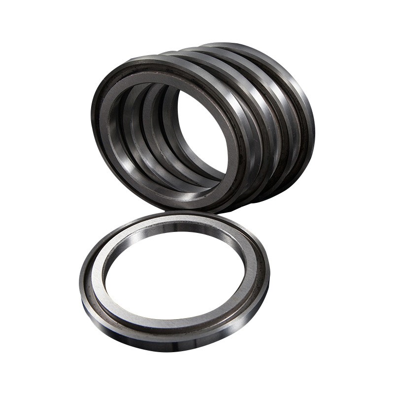 �����µ��׵��c�ϵ��M�Ϸ��м����o(w��)�����ۇ����A��Ƭ